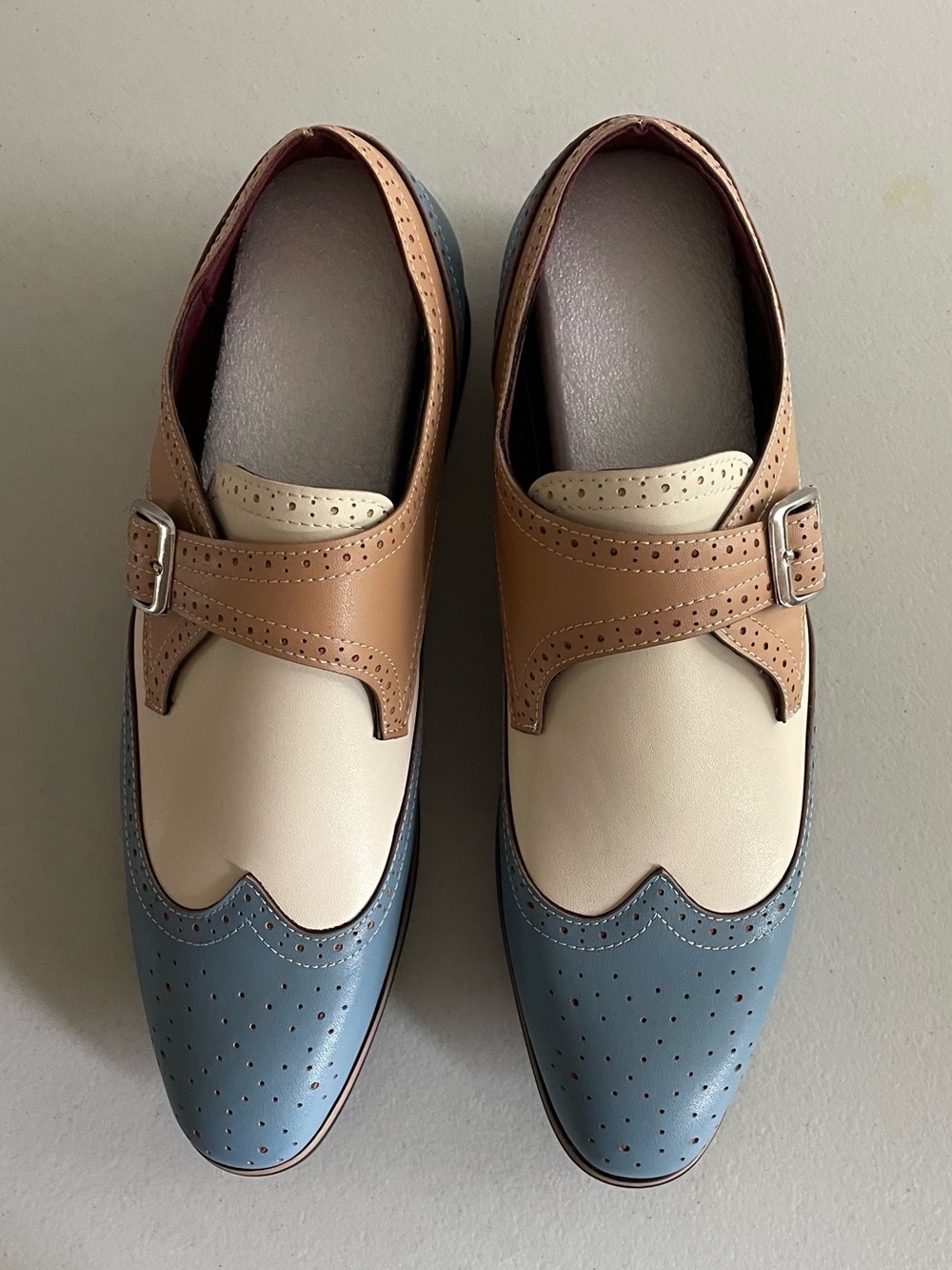 🔥Brogue Wingtip Spectator Loafers Blue/Beige/Cream NWT – US 9.5/10 (EU size 43) - Picture 2 of 11